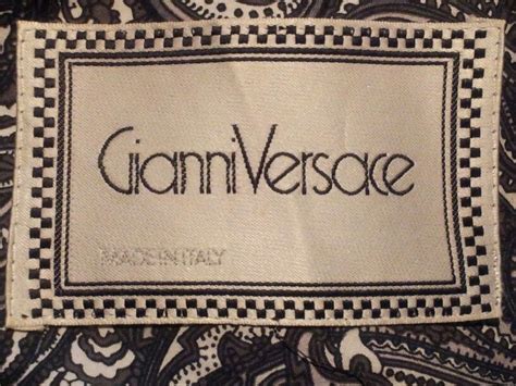 gianni versace vintage uomo|vintage gianni versace label.